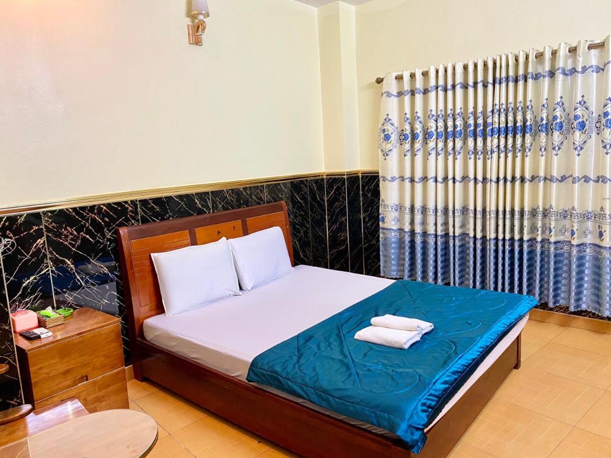 Ngoc Trinh Hotel Хошимін Екстер'єр фото